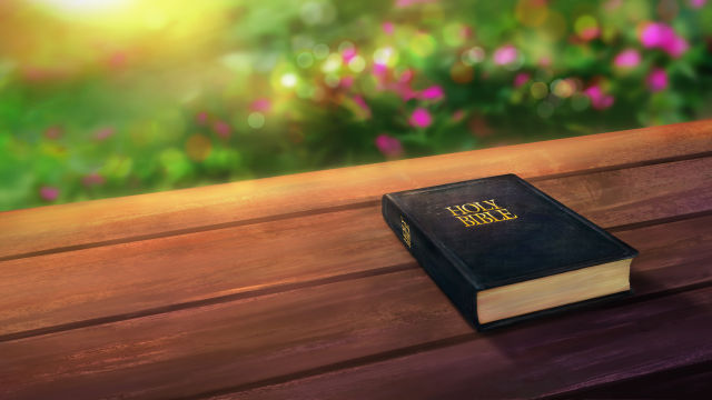 Sino ang may-akda ng Bibliya? Ano ang relasyon sa pagitan ng Bibliya at