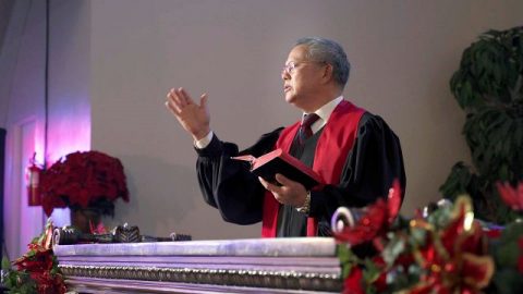 Ang Pagbibigay-kahulugan at Pagpapatotoo ba sa Bibliya ay Pagpapatotoo sa Diyos